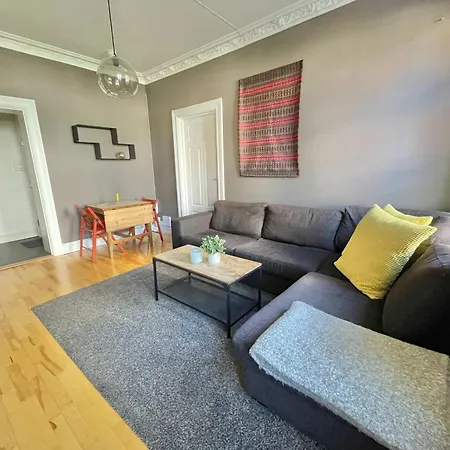 Sjarmerende Midt Pa Gruenerlokka Appartement *